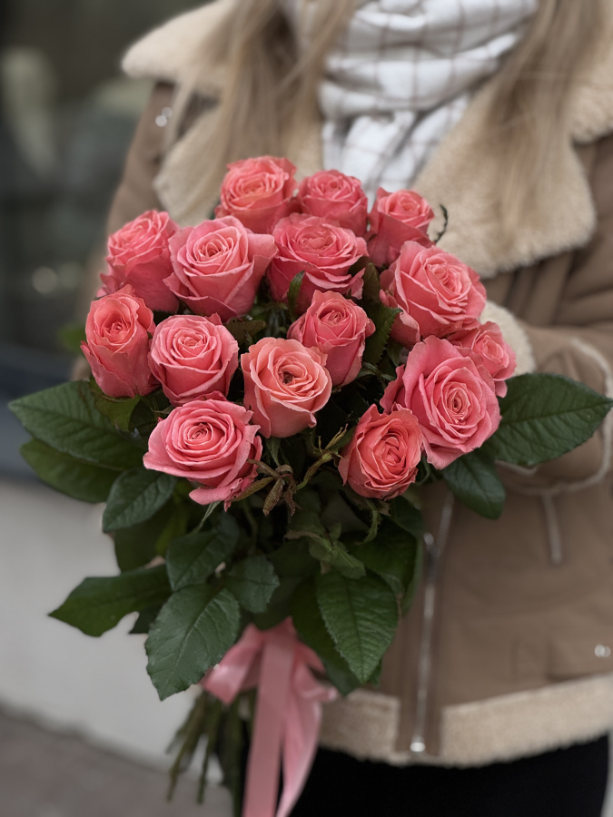 Картинка Букет из 15 роз "Ты и я" 70 см