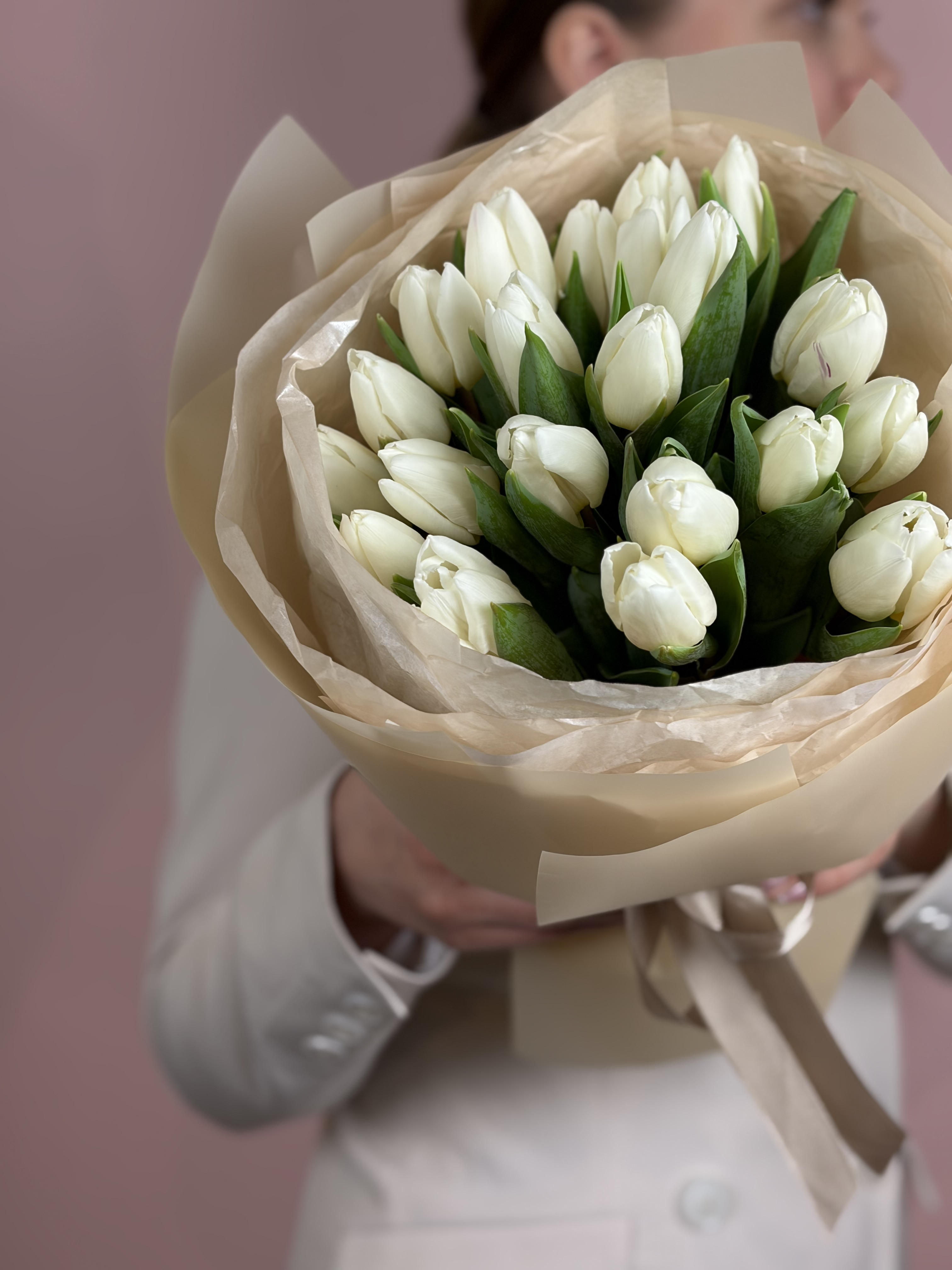 Картинка Букет из 21 тюльпана "Лунный свет"